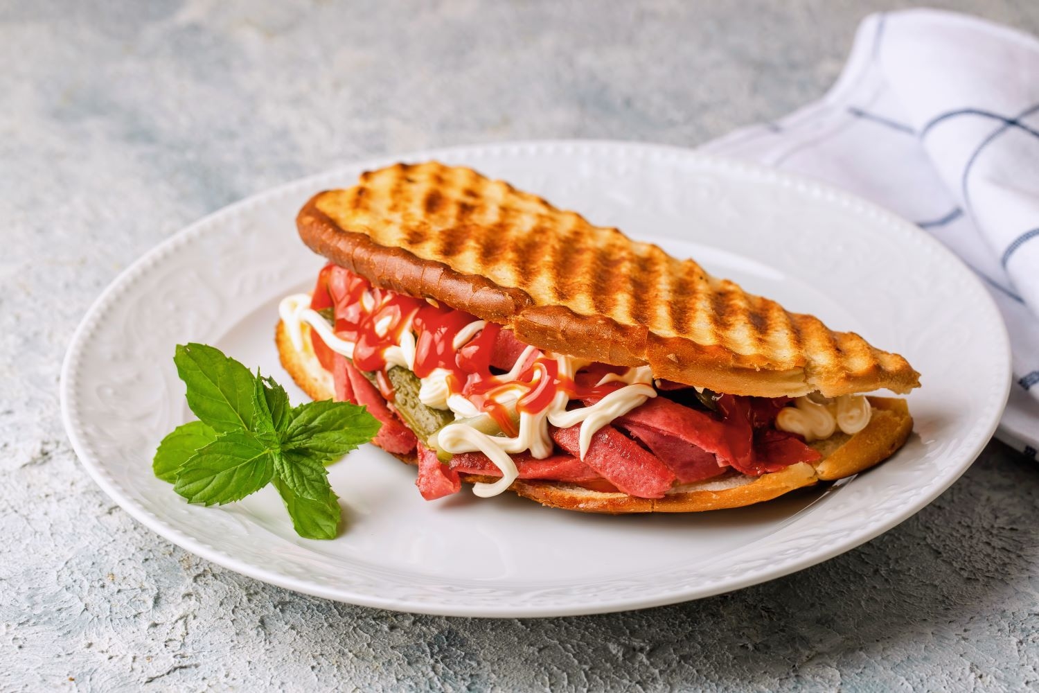 Karışık Ayvalık Tostu