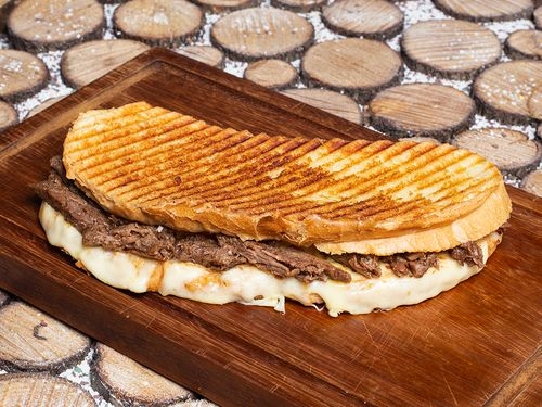 Kavurmalı Ayvalık Tostu